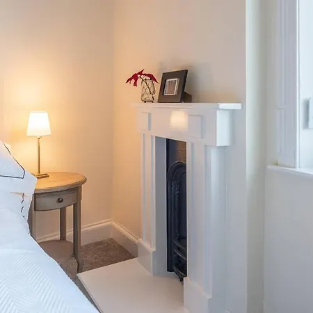 Luxury Rowntree House Across From The Shambles