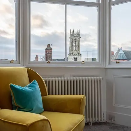 Luxury Rowntree House Across From The Shambles * York